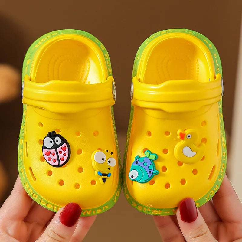 Shoes for Small and Medium-sized Babies Flip Flops Children's  for Girls in Summer Indoor Soft Soled Anti Slip Cartoon Toe Hole