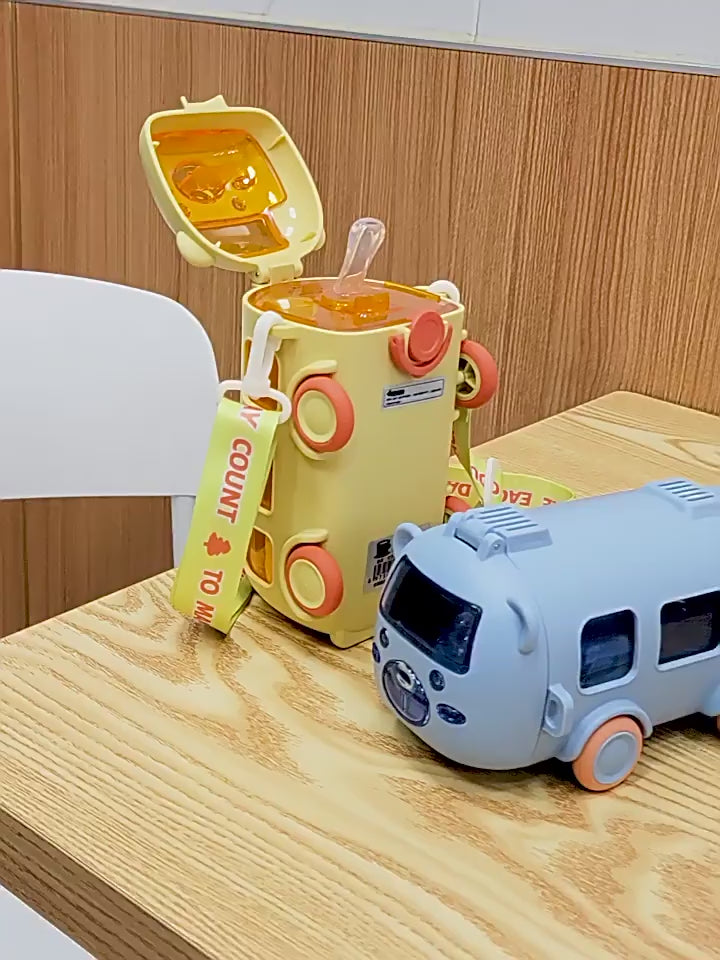 Children's Water Cup Summer Cartoon Car Baby Bus Straw Cup Female High-Looking Convenient Outdoor Bouncing Cup